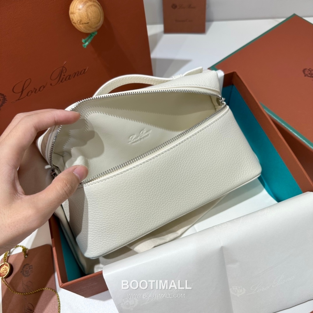 Loro Piana Extra Pocket L19 Calfskin Bag 로로피아나 엑스트라 포켓 L19 카프스킨 탑핸들 크로스백 19cm 16