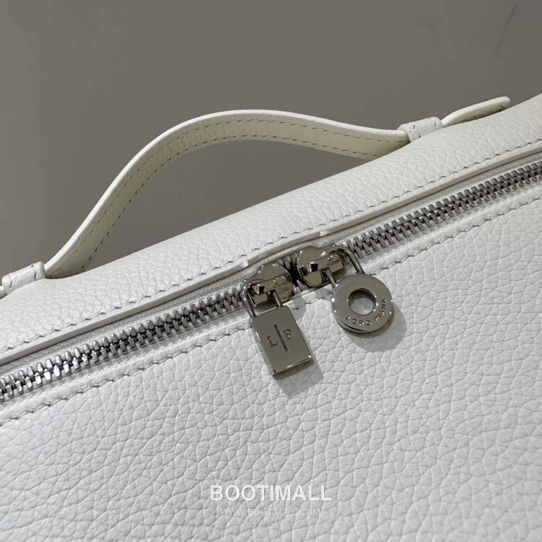Loro Piana Extra Pocket L19 Calfskin Bag 로로피아나 엑스트라 포켓 L19 카프스킨 탑핸들 크로스백 19cm 17