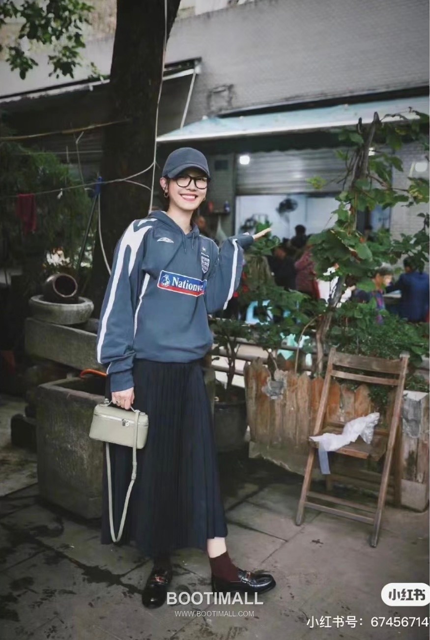 Loro Piana Extra Pocket L19 Calfskin Bag 로로피아나 엑스트라 포켓 L19 카프스킨 탑핸들 크로스백 19cm 2