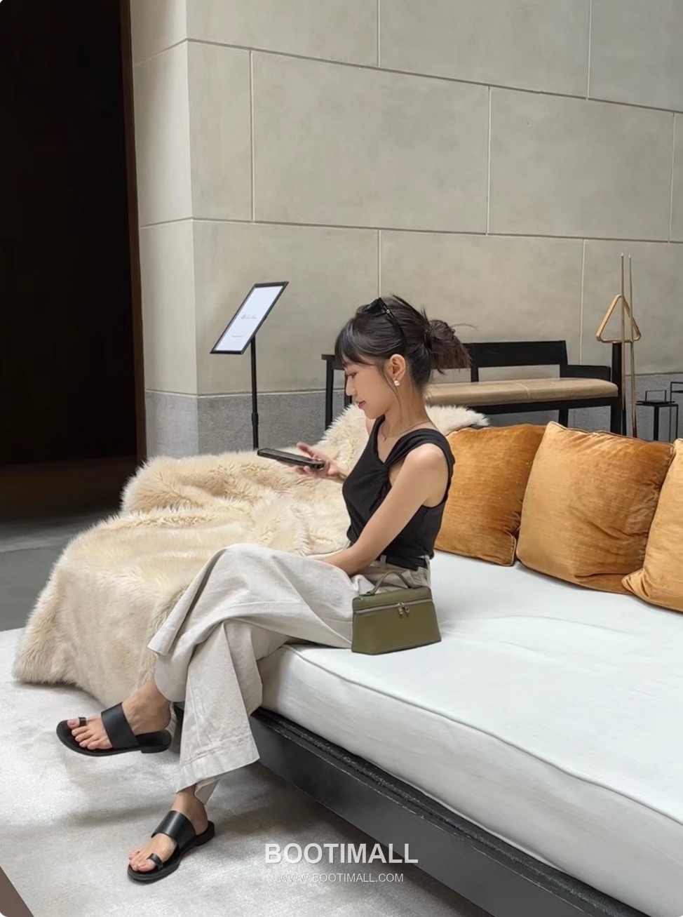 Loro Piana Extra Pocket L19 Calfskin Bag 로로피아나 엑스트라 포켓 L19 카프스킨 탑핸들 크로스백 19cm 5