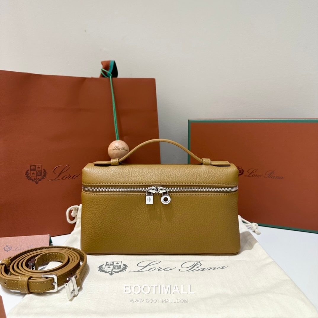 Loro Piana Extra Pocket L19 Woven Calfskin Bag 로로피아나 엑스트라 포켓 L19 위빙 카프스킨 탑핸들 크로스백 19cm 2