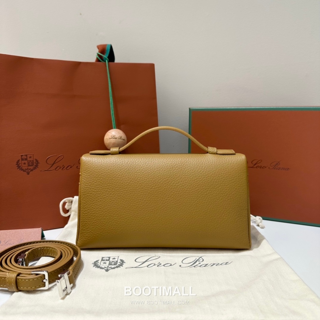 Loro Piana Extra Pocket L19 Woven Calfskin Bag 로로피아나 엑스트라 포켓 L19 위빙 카프스킨 탑핸들 크로스백 19cm 3