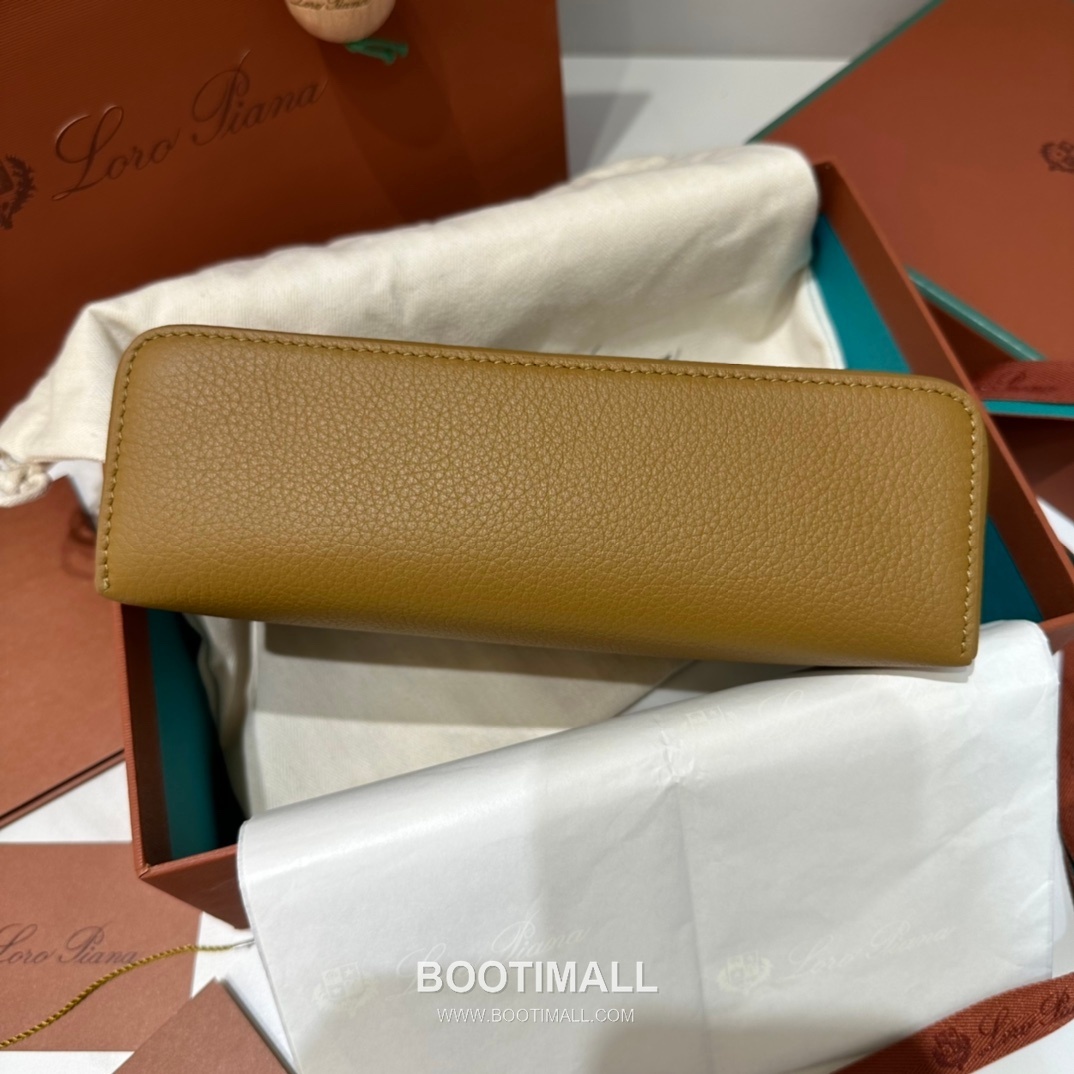 Loro Piana Extra Pocket L19 Woven Calfskin Bag 로로피아나 엑스트라 포켓 L19 위빙 카프스킨 탑핸들 크로스백 19cm 9