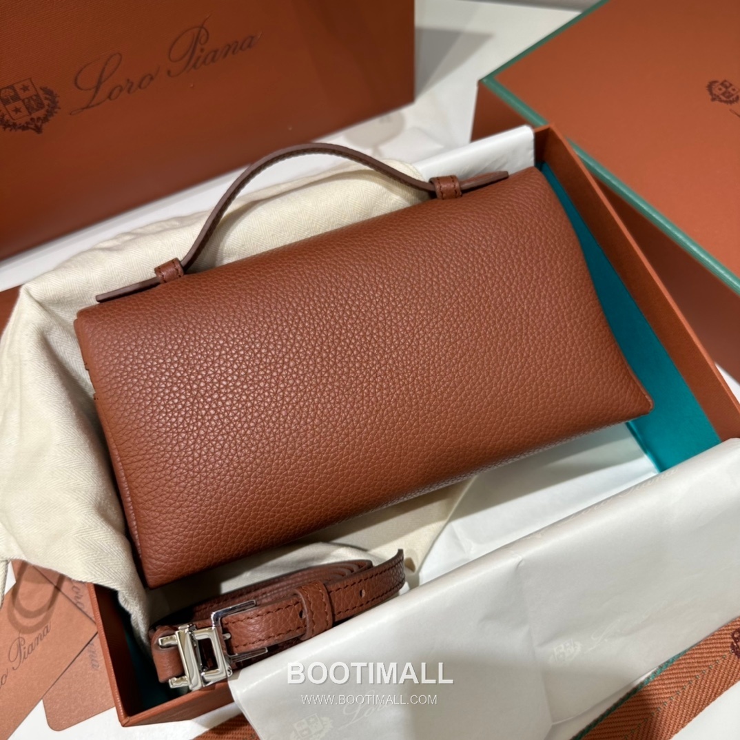 Loro Piana Extra Pocket L19 Calfskin Bag 로로피아나 엑스트라 포켓 L19 카프스킨 탑핸들 크로스백 19cm 12