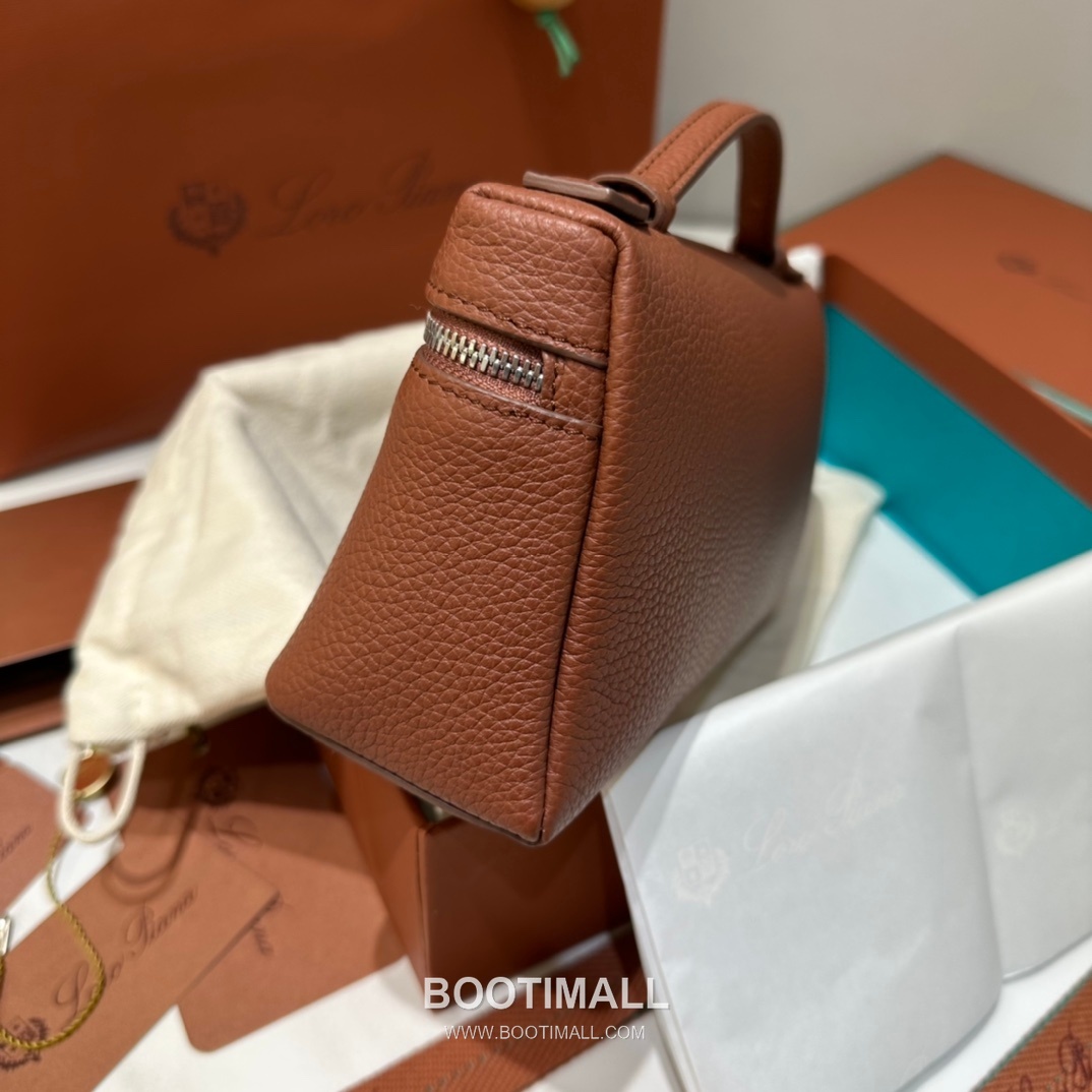 Loro Piana Extra Pocket L19 Calfskin Bag 로로피아나 엑스트라 포켓 L19 카프스킨 탑핸들 크로스백 19cm 15