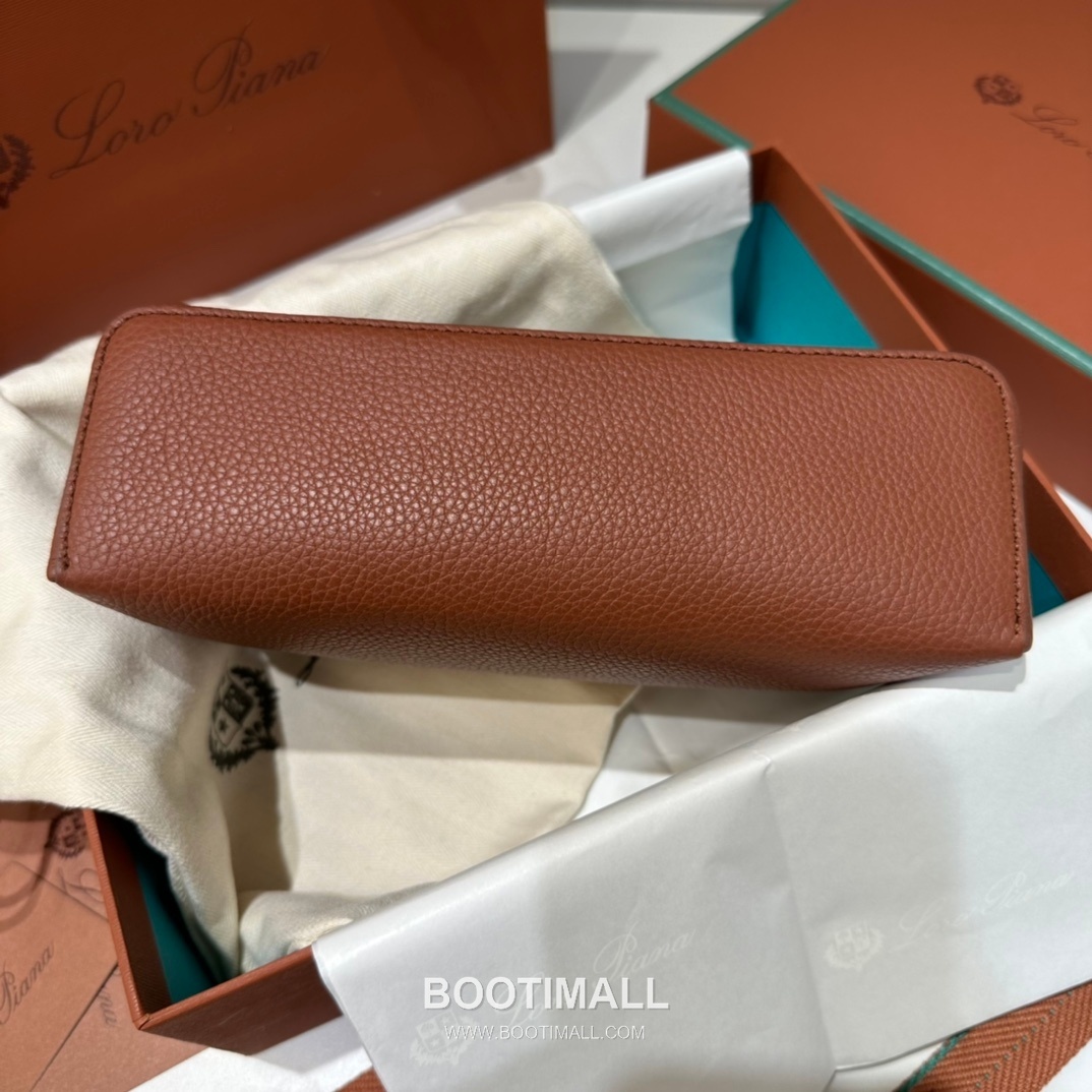 Loro Piana Extra Pocket L19 Calfskin Bag 로로피아나 엑스트라 포켓 L19 카프스킨 탑핸들 크로스백 19cm 18