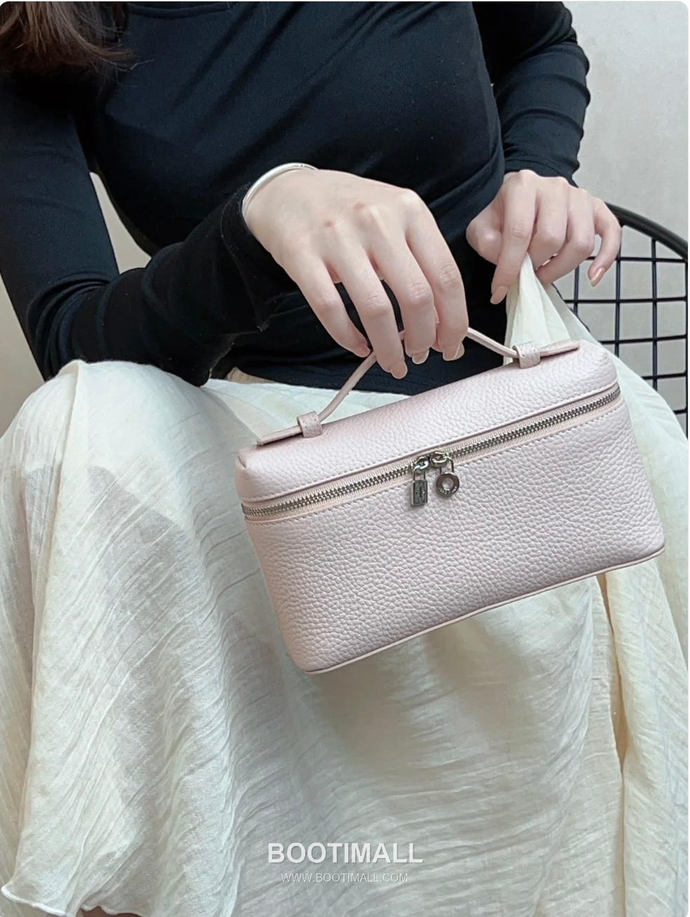 Loro Piana Extra Pocket L19 Calfskin Marble Pink Top Handle Bag 로로피아나 엑스트라 포켓 L19 송아지가죽 마블 핑크 탑핸들백 19cm 3