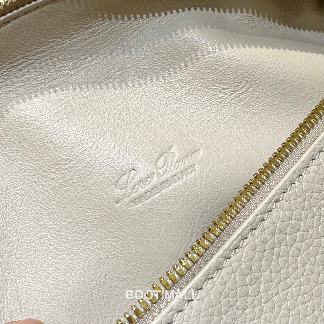 Loro Piana Extra Pocket L19 Woven Calfskin Bag 로로피아나 엑스트라 포켓 L19 위빙 카프스킨 탑핸들 크로스백 19cm 8