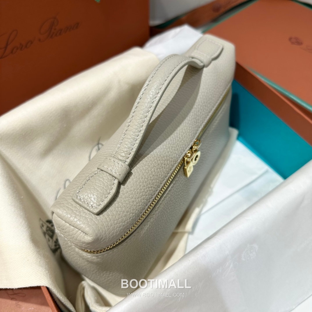 Loro Piana Extra Pocket L19 Woven Calfskin Bag 로로피아나 엑스트라 포켓 L19 위빙 카프스킨 탑핸들 크로스백 19cm 4