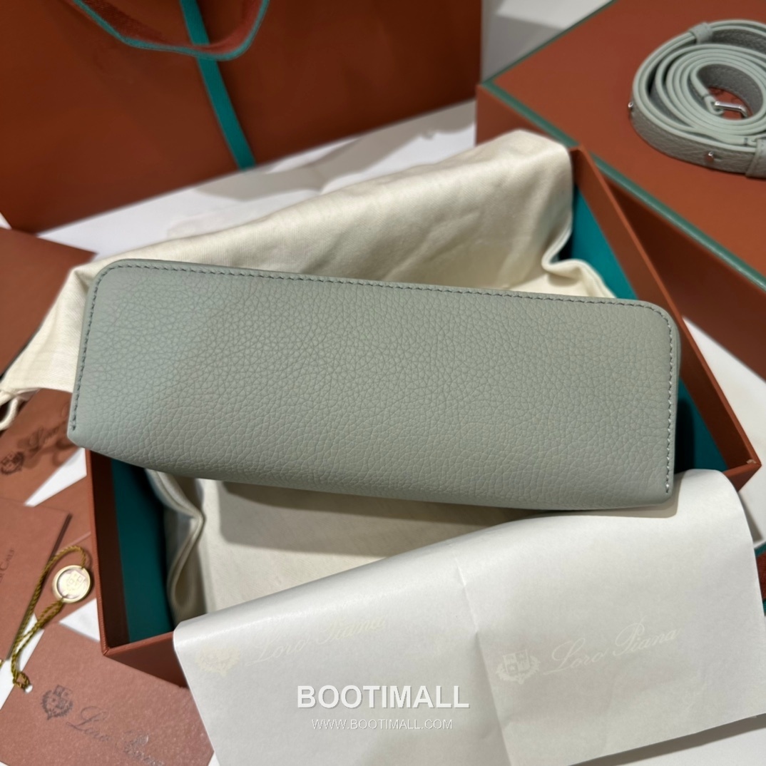 Loro Piana Extra Pocket L19 Woven Calfskin Bag 로로피아나 엑스트라 포켓 L19 위빙 카프스킨 탑핸들 크로스백 19cm 12