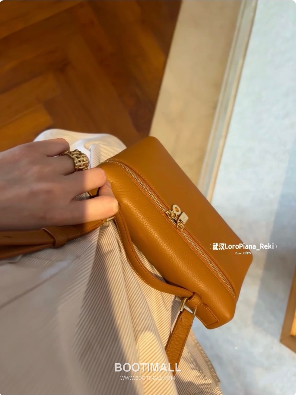 Loro Piana Extra Pocket L19 Woven Calfskin Bag 로로피아나 엑스트라 포켓 L19 위빙 카프스킨 탑핸들 크로스백 19cm 8