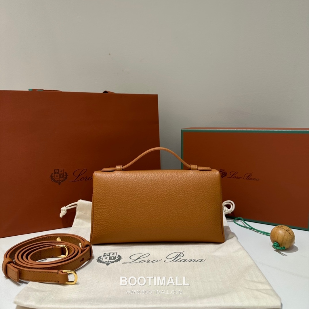 Loro Piana Extra Pocket L19 Woven Calfskin Bag 로로피아나 엑스트라 포켓 L19 위빙 카프스킨 탑핸들 크로스백 19cm 11