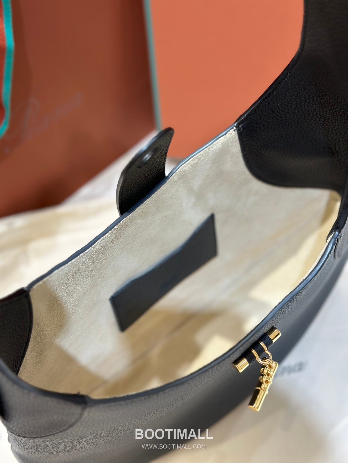 Loro Piana Bobbin Canvas Shoulder Bag 로로피아나 보빈 캔버스 숄더백 32cm 6