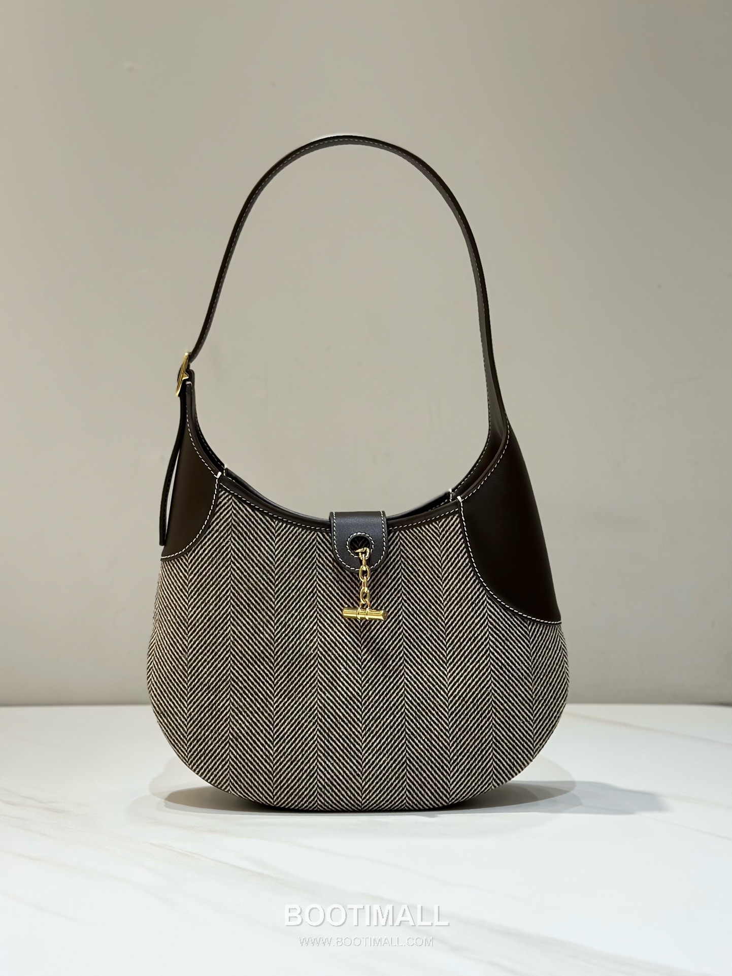 Loro Piana Bobbin Wool Calfskin Shoulder Bag 로로피아나 보빈 울 카프스킨 숄더백 32cm 2
