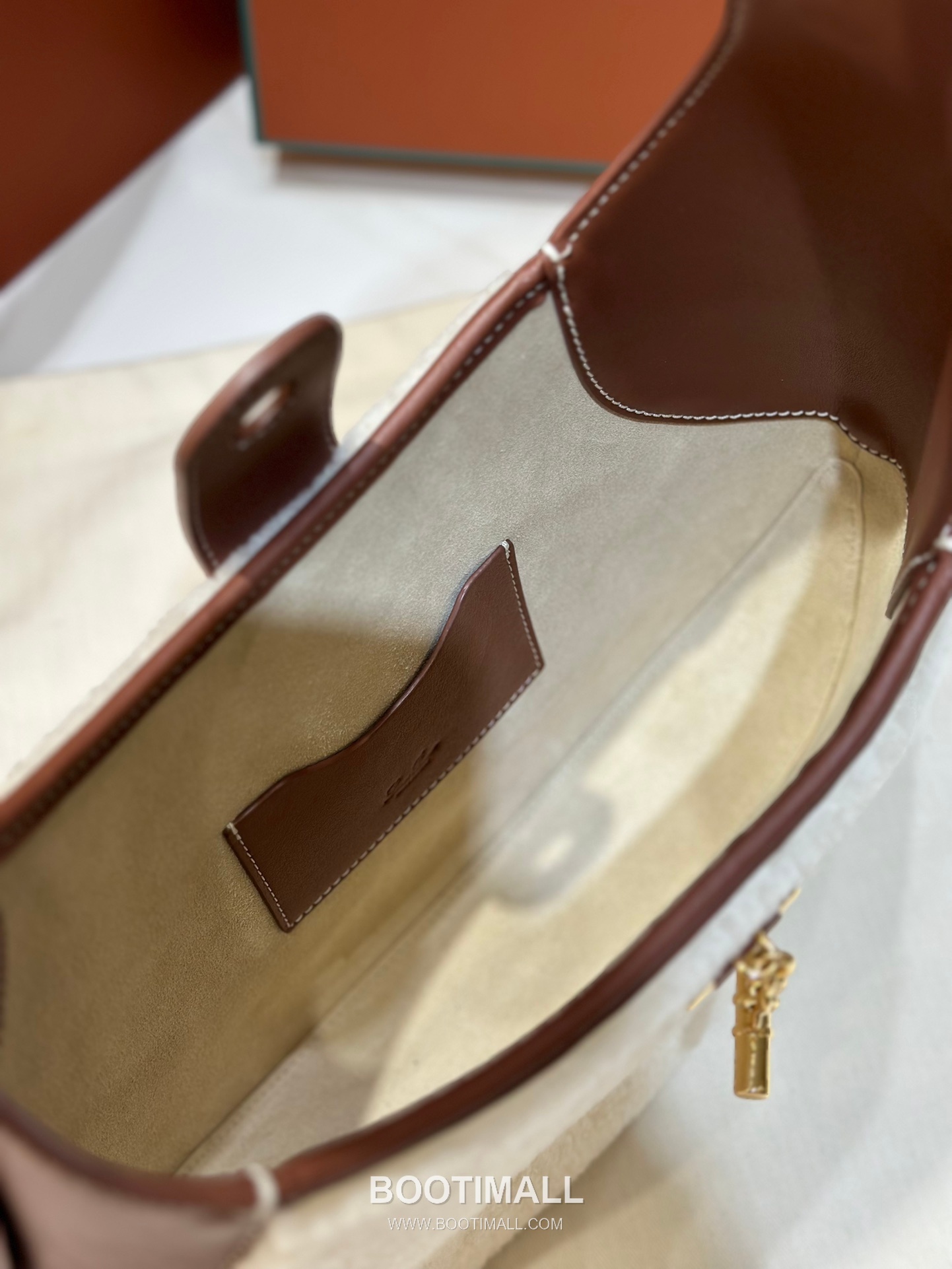 Loro Piana Bobbin Wool Calfskin Shoulder Bag 로로피아나 보빈 울 카프스킨 숄더백 32cm 12