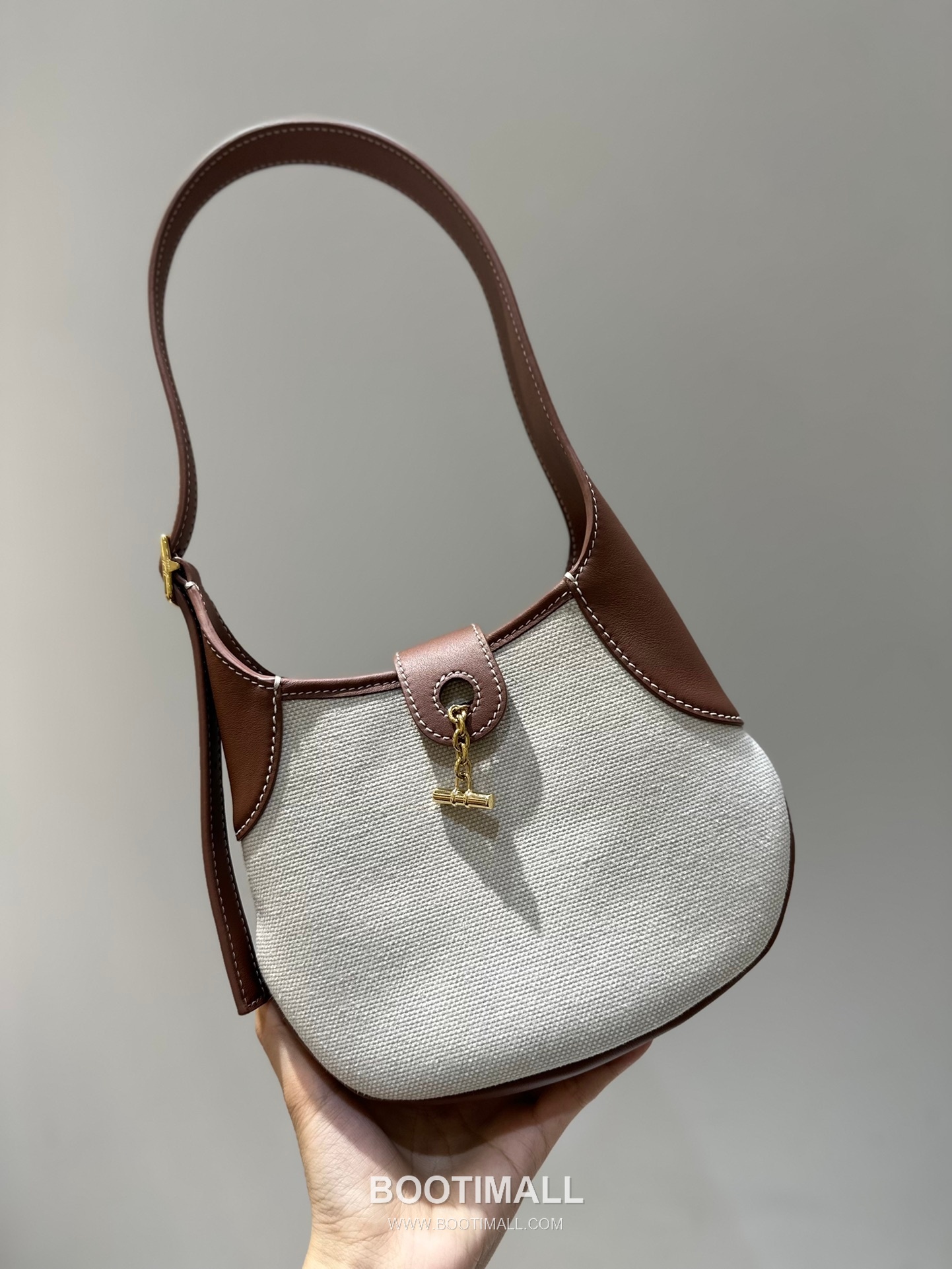 Loro Piana Bobbin Small Canvas Shoulder Bag 로로피아나 보빈 스몰 캔버스 숄더백 19cm 3