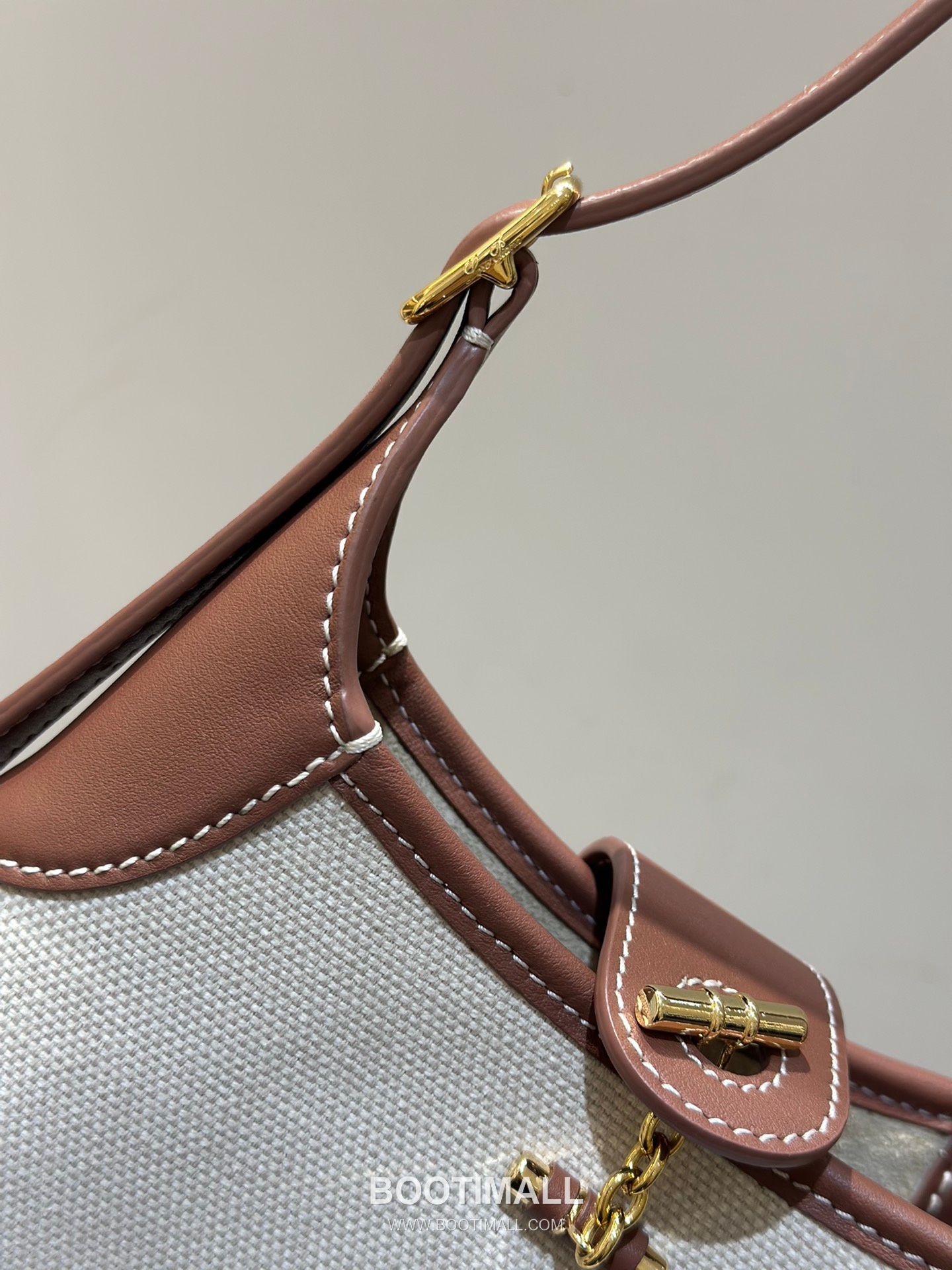 Loro Piana Bobbin Small Canvas Shoulder Bag 로로피아나 보빈 스몰 캔버스 숄더백 19cm 9