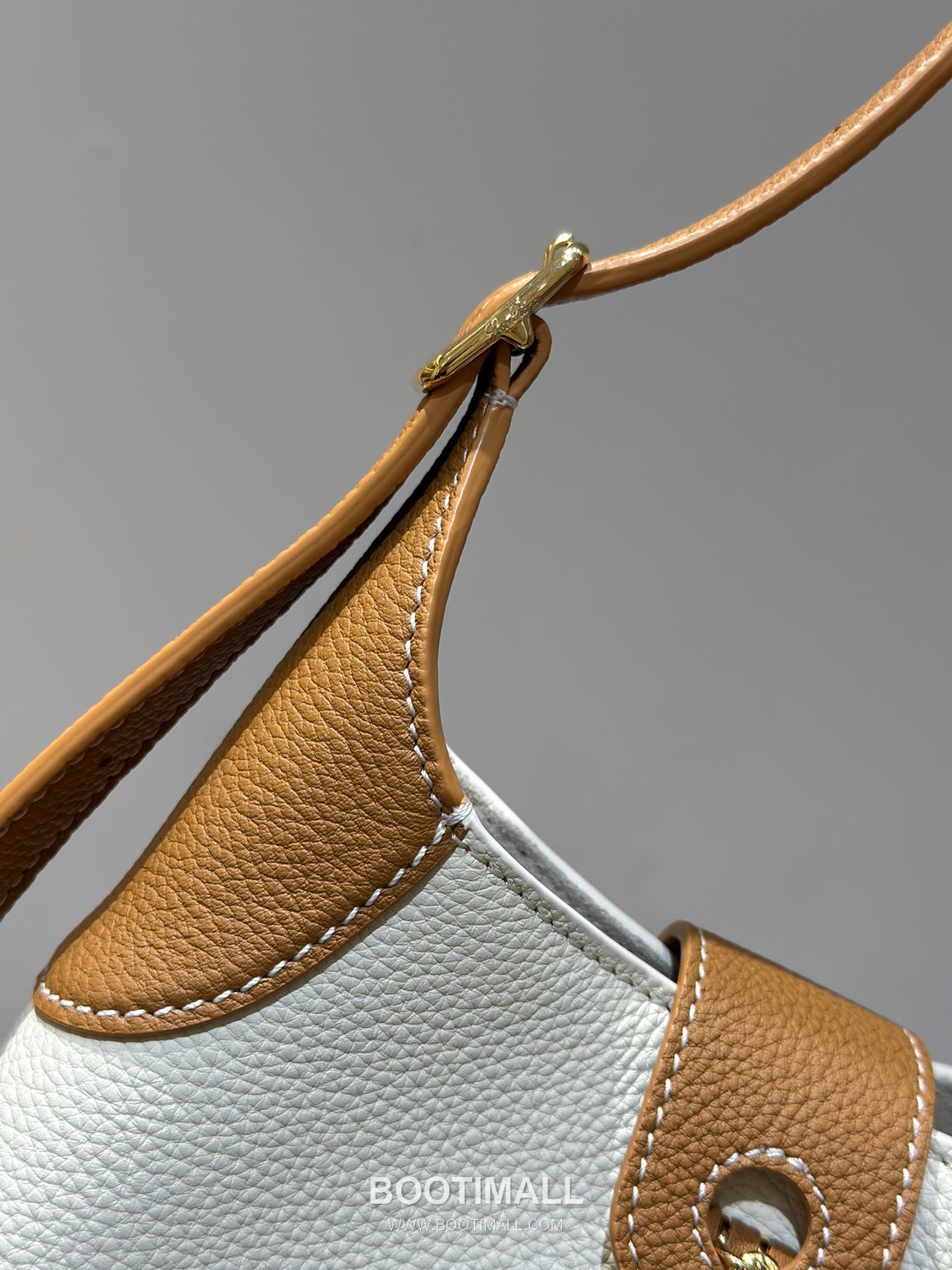 Loro Piana Bobbin Small Canvas Shoulder Bag 로로피아나 보빈 스몰 캔버스 숄더백 19cm 6