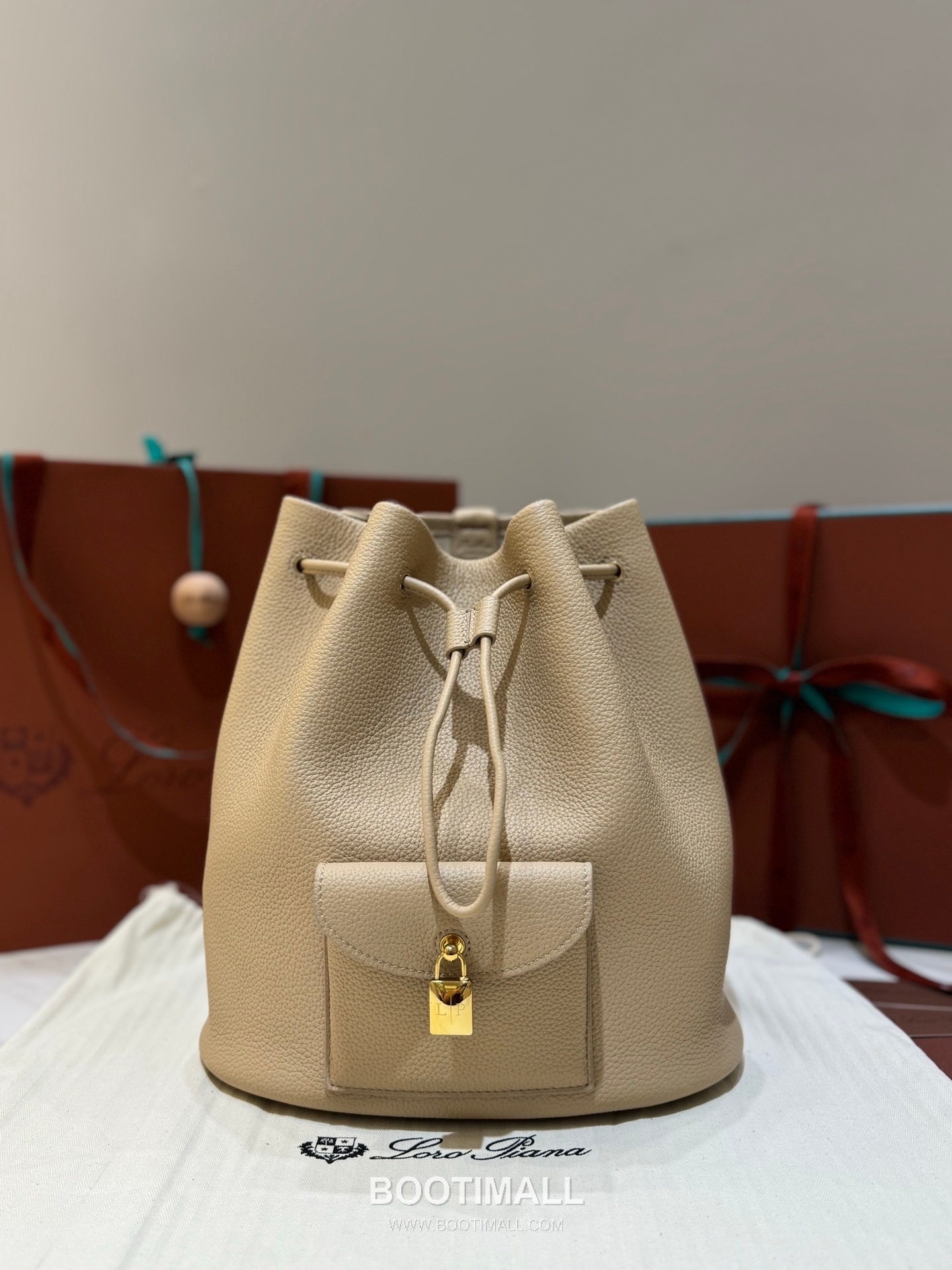 Loro Piana Extra Drawstring Backpack Calfskin 로로피아나 엑스트라 드로스트링 백팩 카프스킨 27cm 1