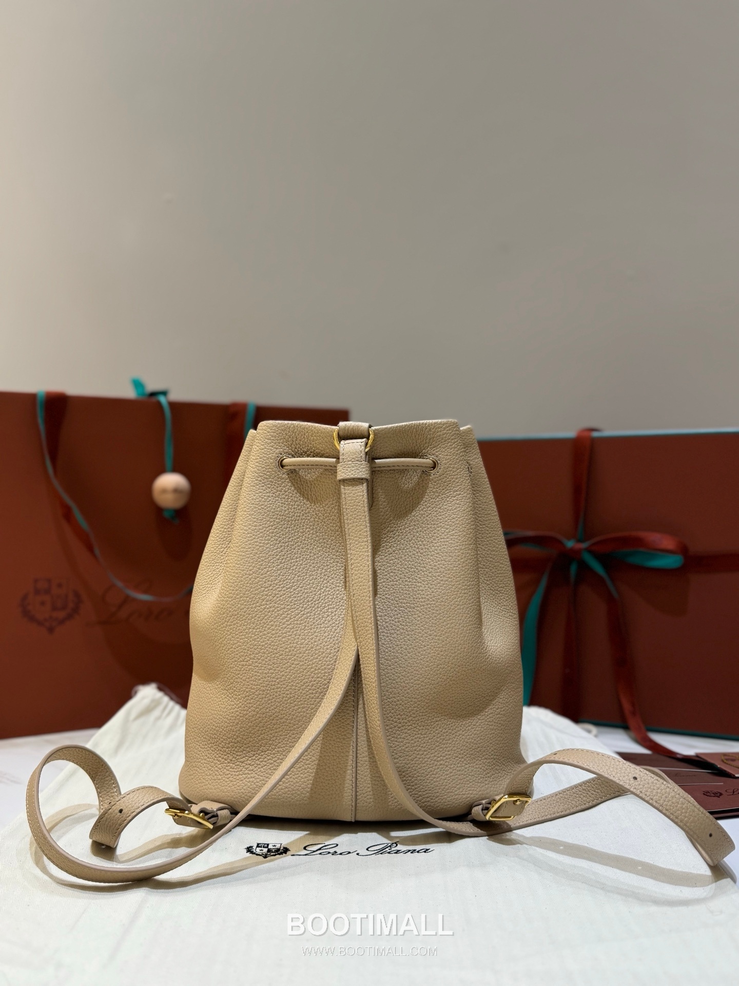Loro Piana Extra Drawstring Backpack Calfskin 로로피아나 엑스트라 드로스트링 백팩 카프스킨 27cm 2