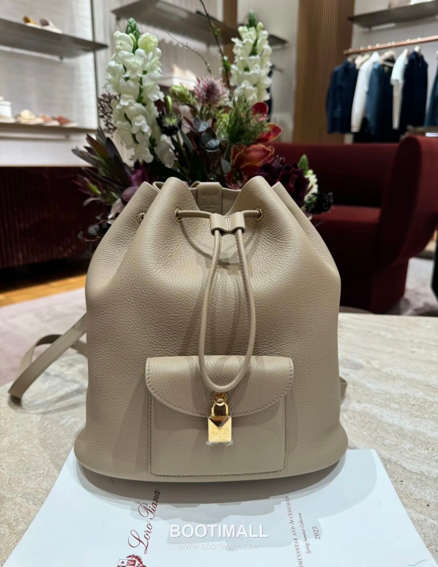 Loro Piana Extra Drawstring Backpack Calfskin 로로피아나 엑스트라 드로스트링 백팩 카프스킨 27cm 1