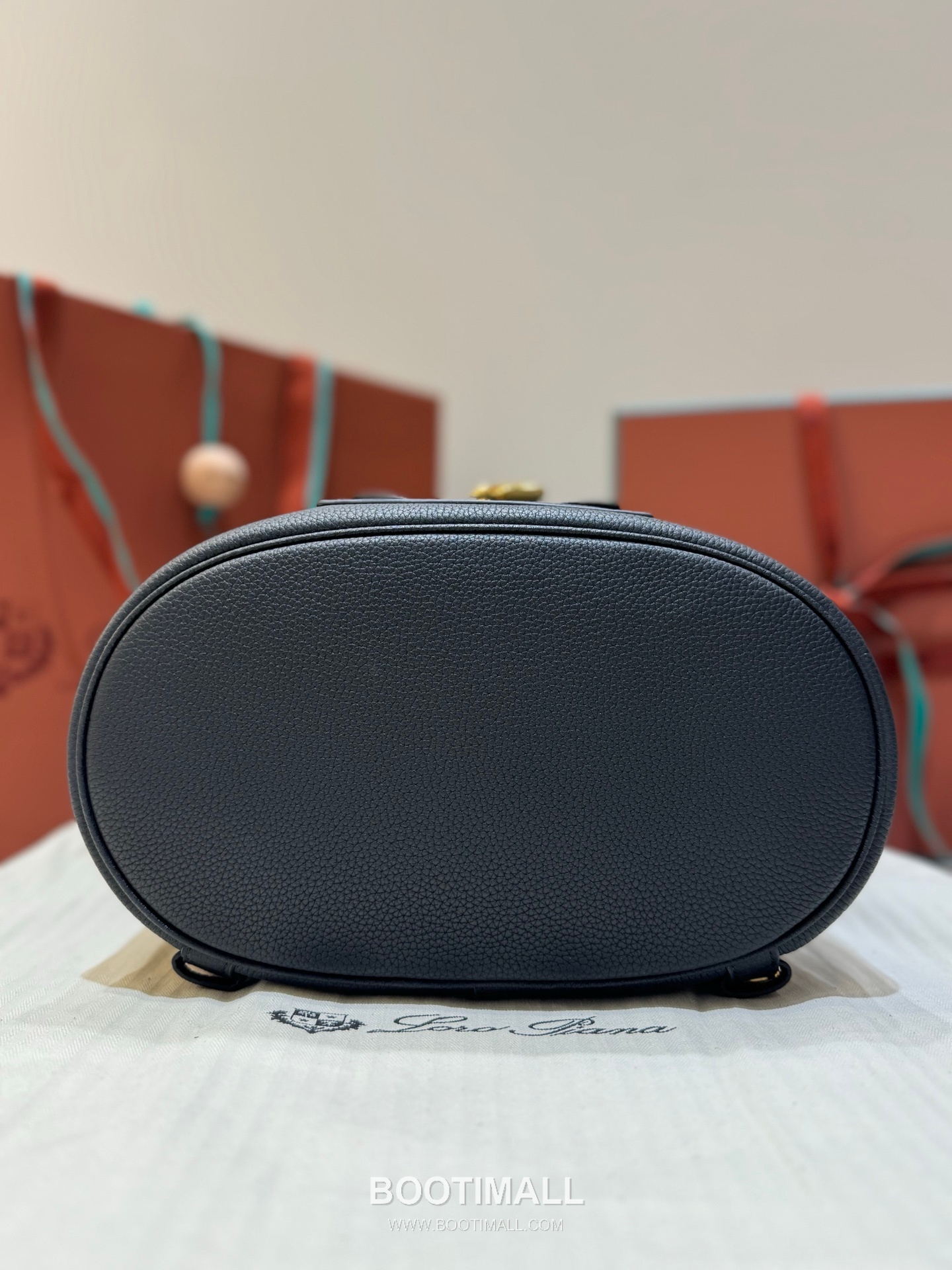 Loro Piana Extra Drawstring Backpack Calfskin 로로피아나 엑스트라 드로스트링 백팩 카프스킨 27cm 10