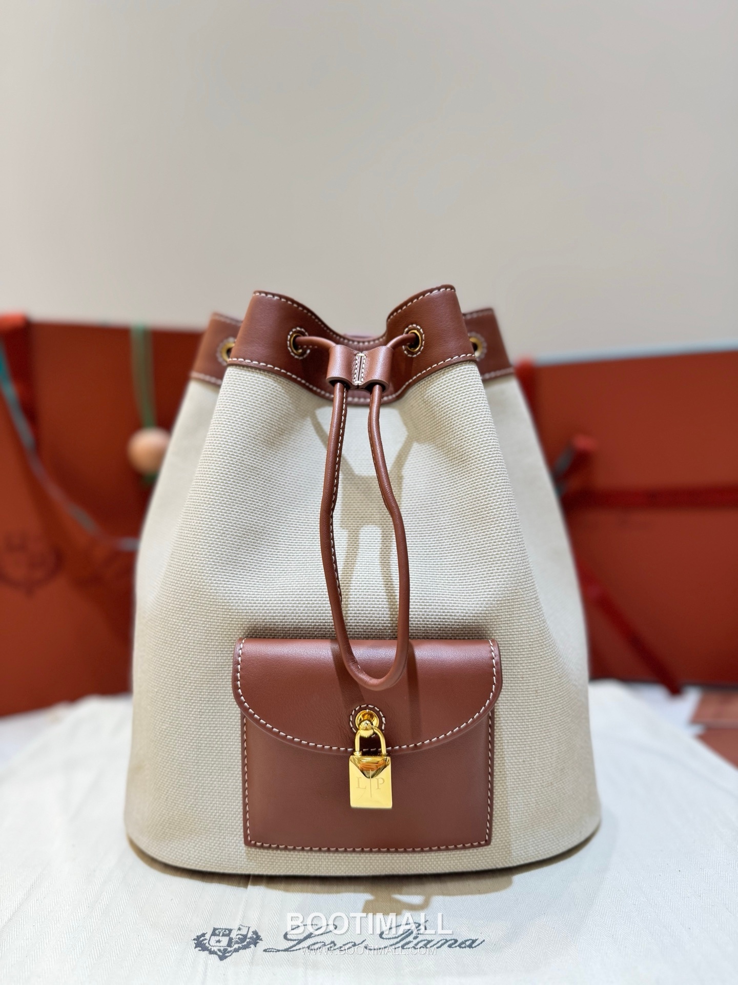 Loro Piana Calfskin Brown Backpack 로로피아나 카프스킨 브라운 백팩 27cm 10