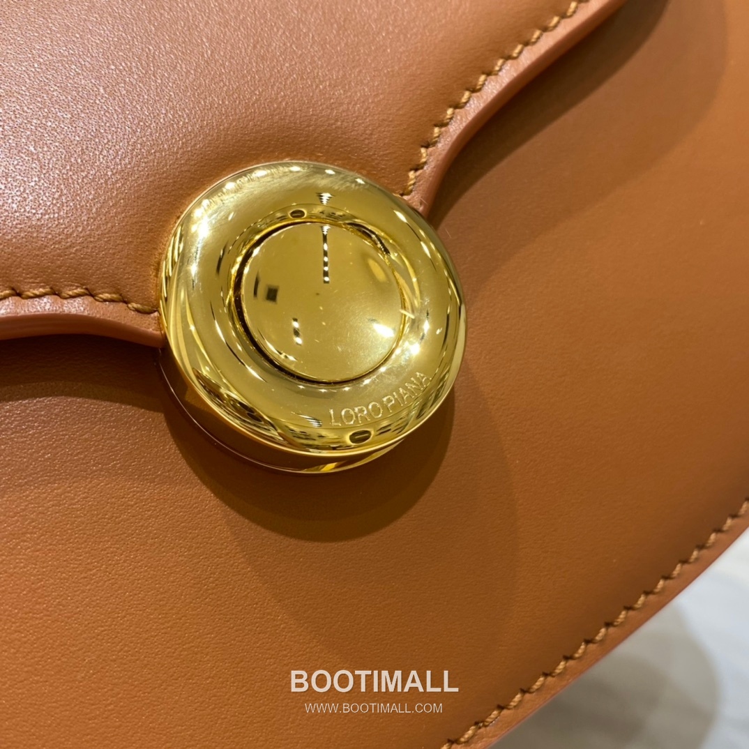 Loro Piana Ghiera Mini Saddle Bag Calfskin 로로피아나 기에라 미니 새들백 카프스킨 18cm 4