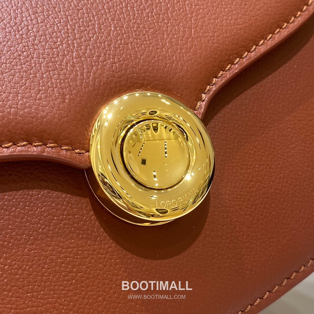 Loro Piana Ghiera Mini Saddle Bag Calfskin 로로피아나 기에라 미니 새들백 카프스킨 18cm 4