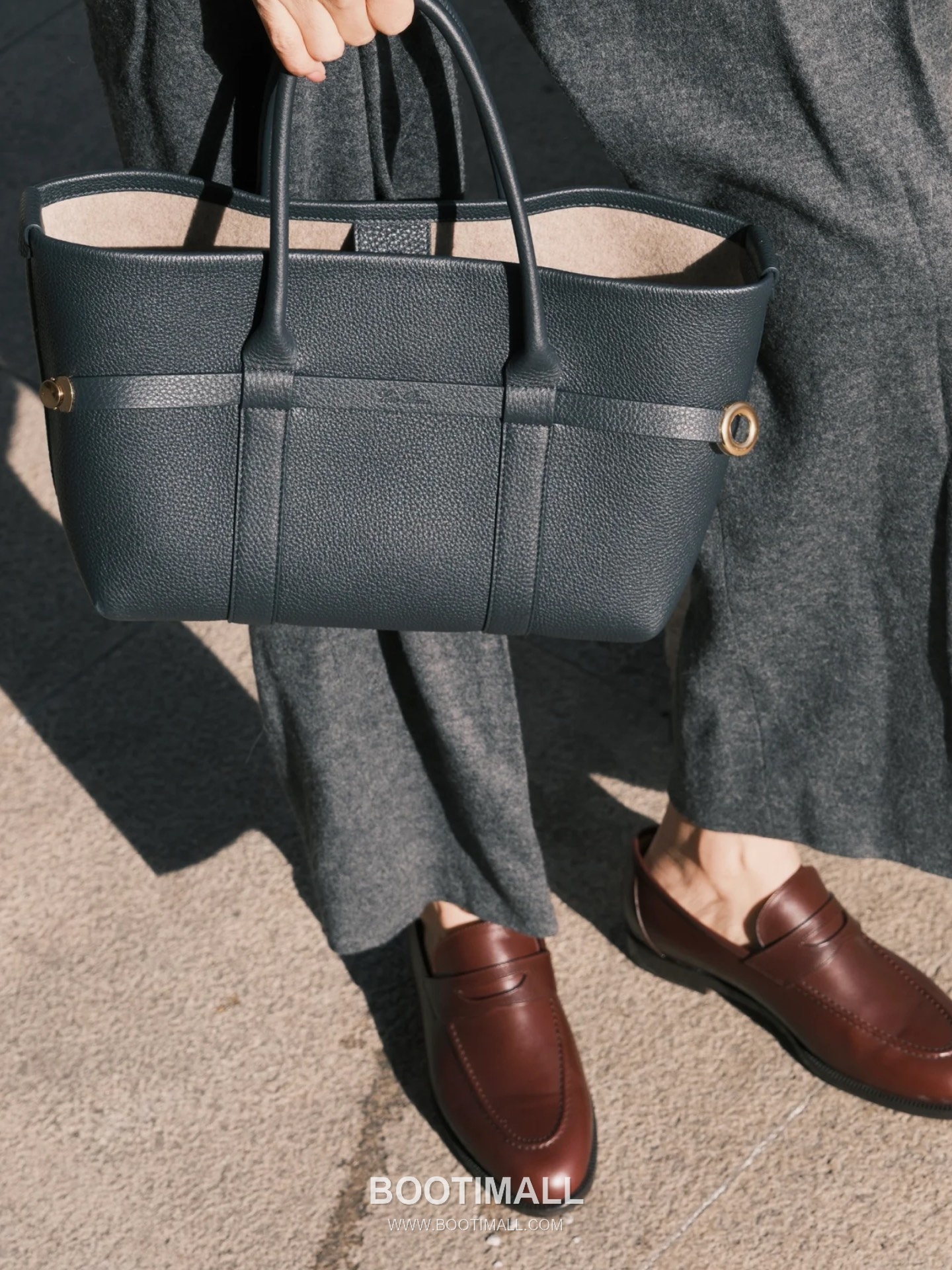 Loro Piana Ghiera Small Shopper Bag Grain Leather 로로피아나 기에라 스몰 쇼퍼백 그레인 레더 28cm 1