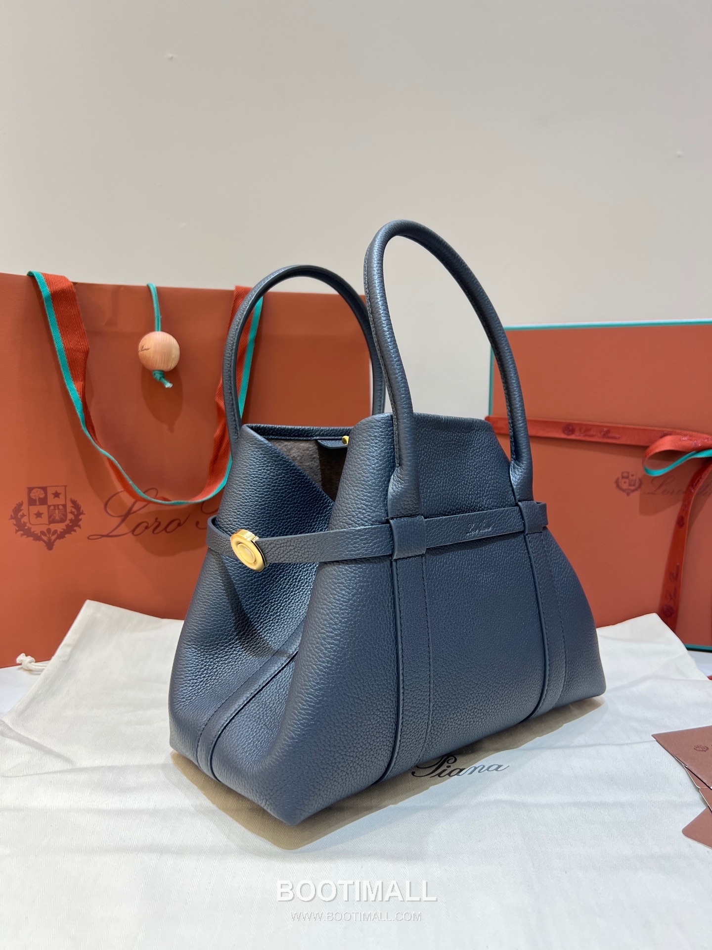 Loro Piana Ghiera Small Shopper Bag Grain Leather 로로피아나 기에라 스몰 쇼퍼백 그레인 레더 28cm 9
