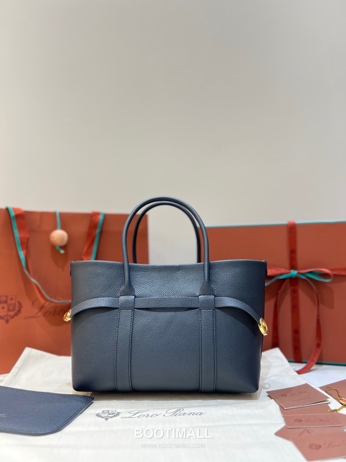 Loro Piana Ghiera Small Shopper Bag Grain Leather 로로피아나 기에라 스몰 쇼퍼백 그레인 레더 28cm 10