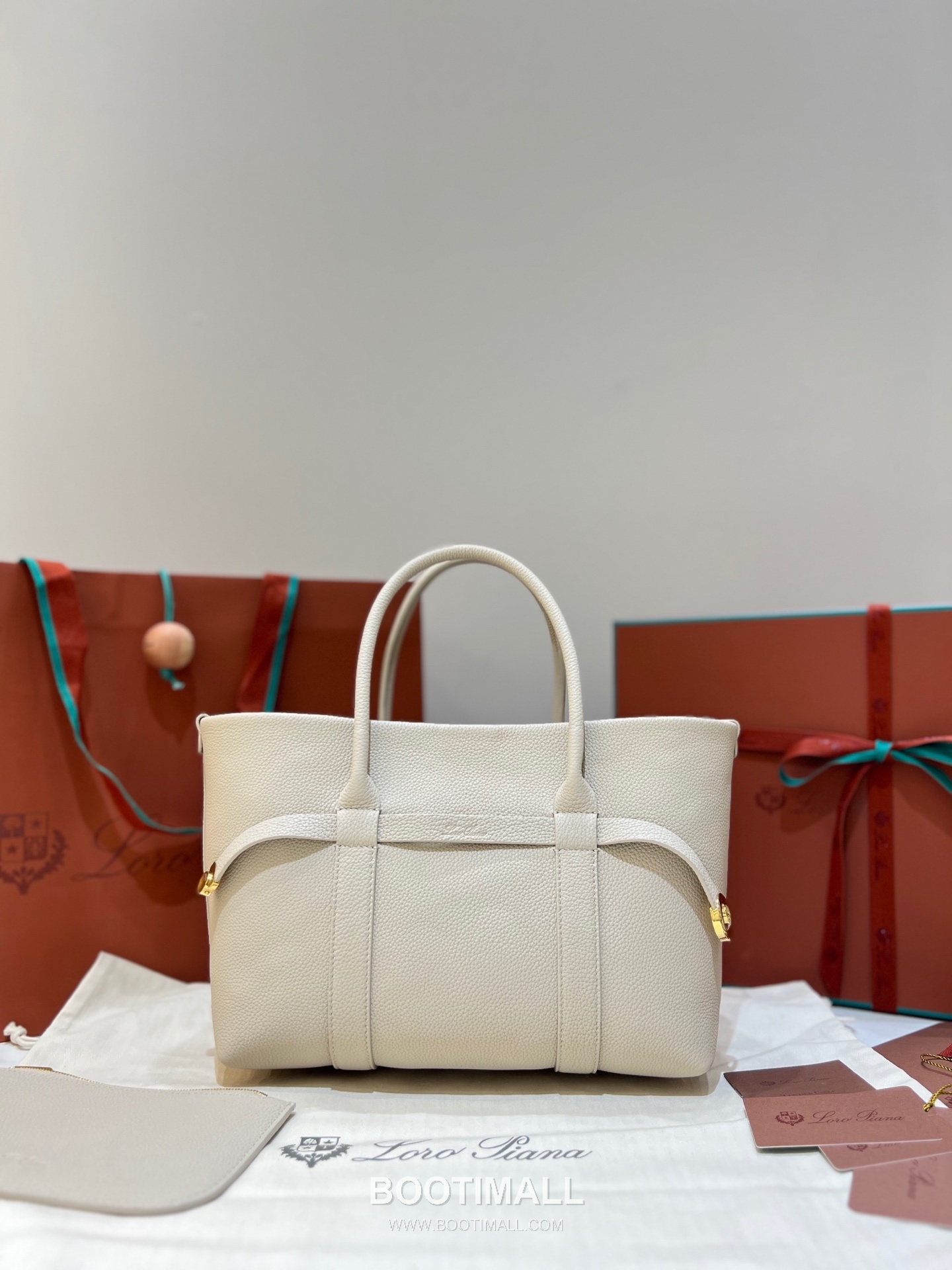 Loro Piana Ghiera Gray Shoulder Bag 로로피아나 Ghiera 그레이 숄더백 28cm 10