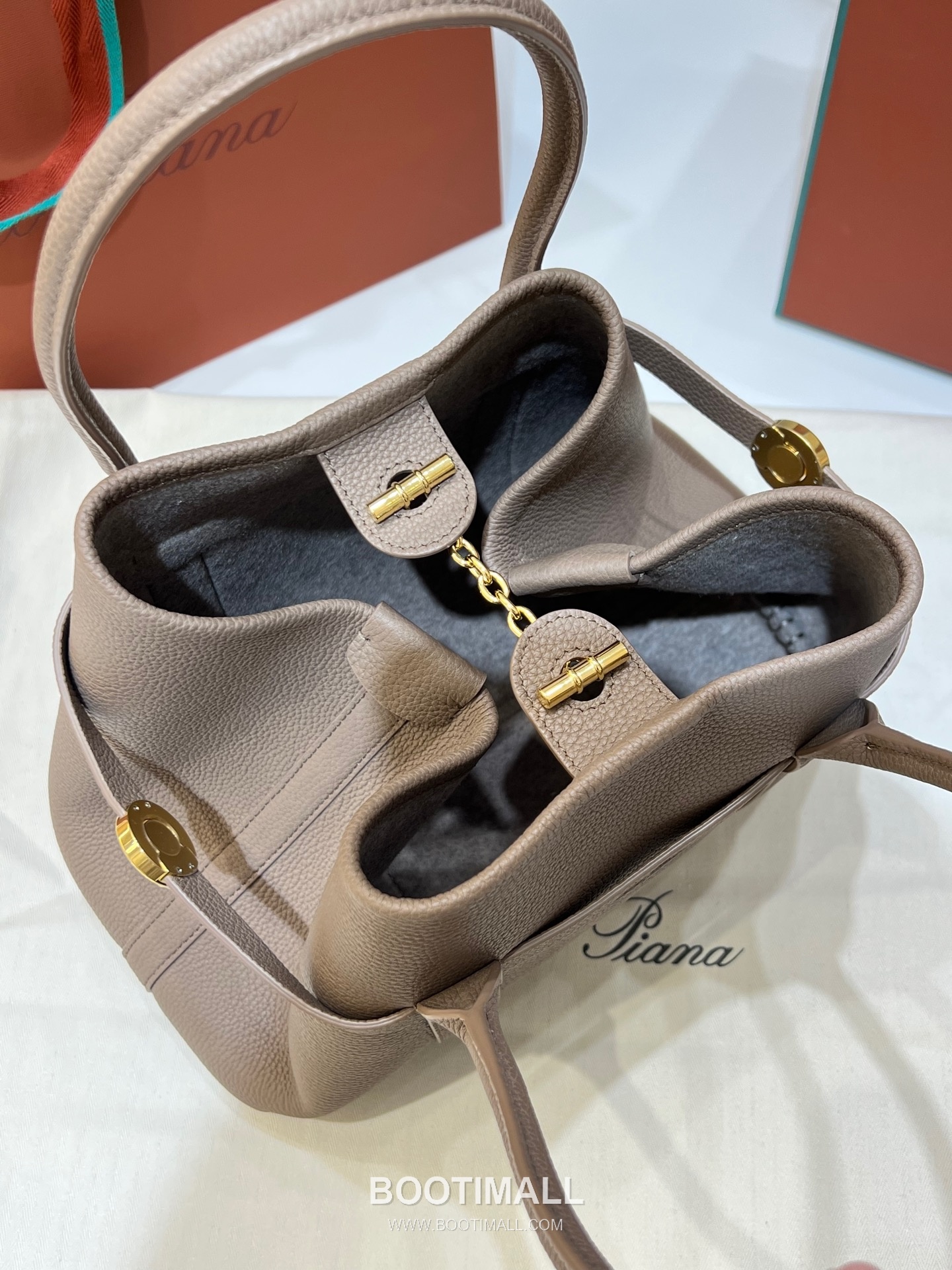 Loro Piana Ghiera Brown Shoulder Bag 로로피아나 Ghiera 브라운 숄더백 28cm 10