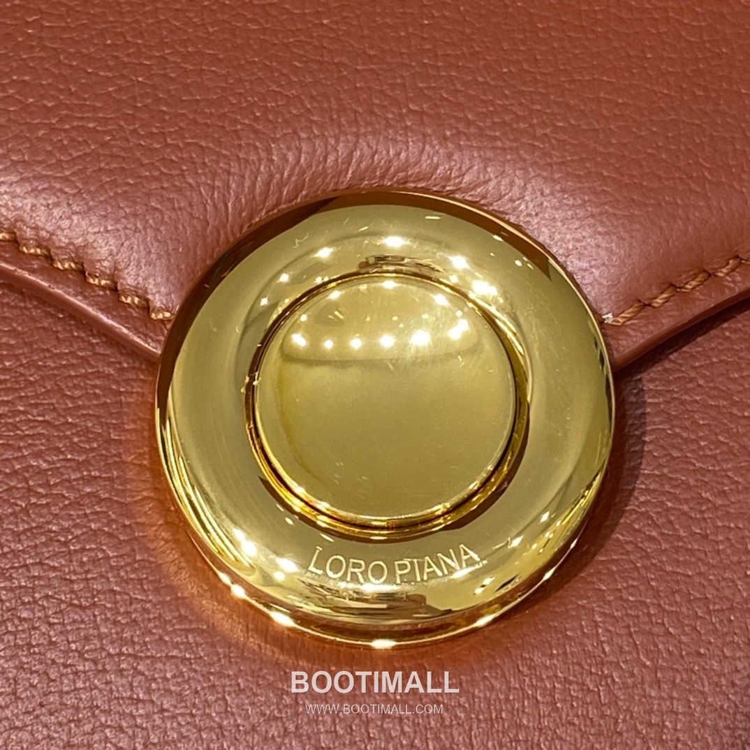 Loro Piana Ghiera Saddle Bag Calfskin 로로피아나 기에라 새들백 카프스킨 23cm 4