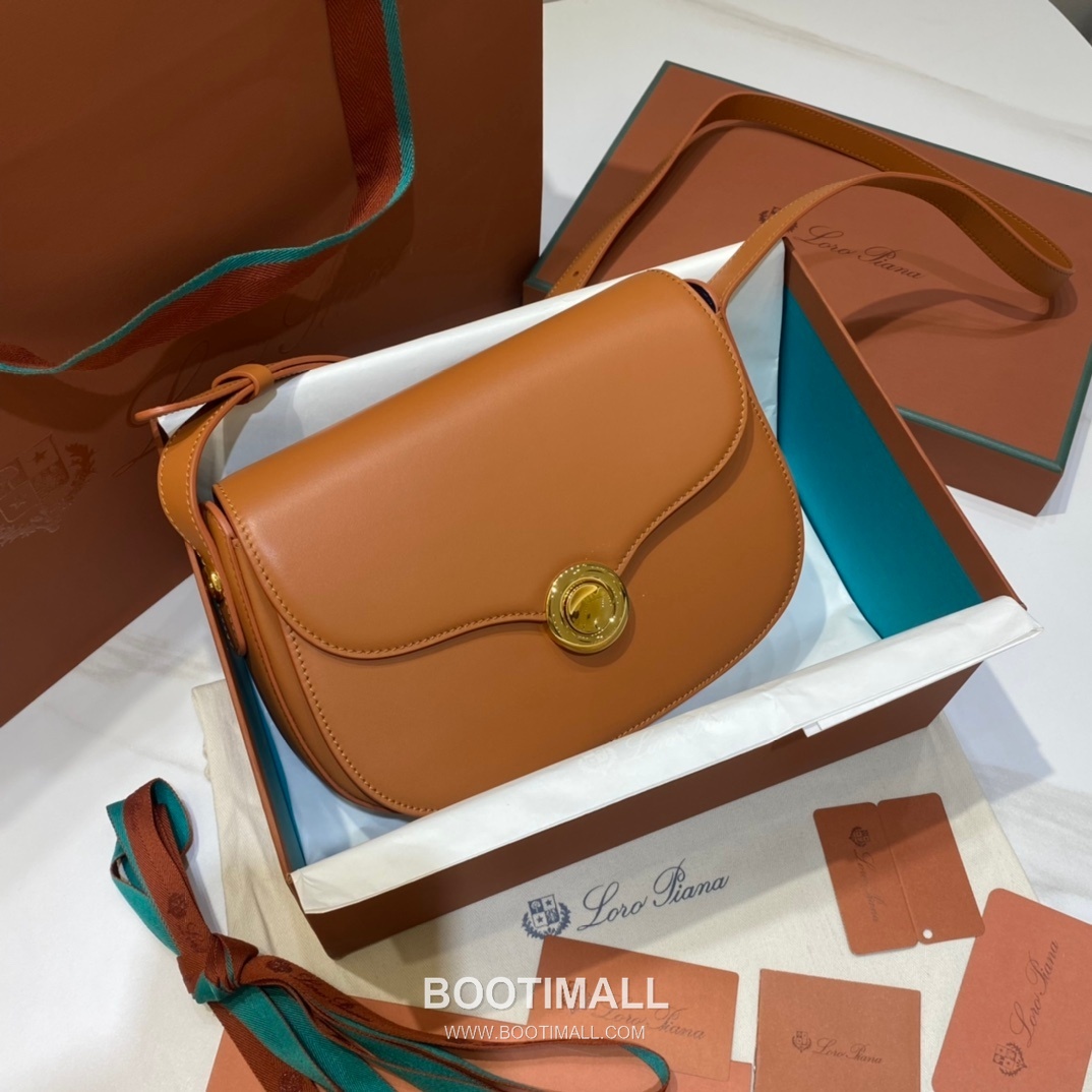 Loro Piana Ghiera Saddle Bag Calfskin 로로피아나 기에라 새들백 카프스킨 23cm 1