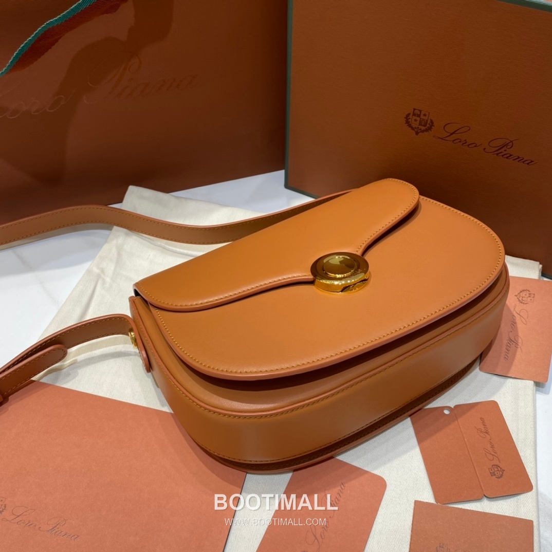 Loro Piana Ghiera Saddle Bag Calfskin 로로피아나 기에라 새들백 카프스킨 23cm 5