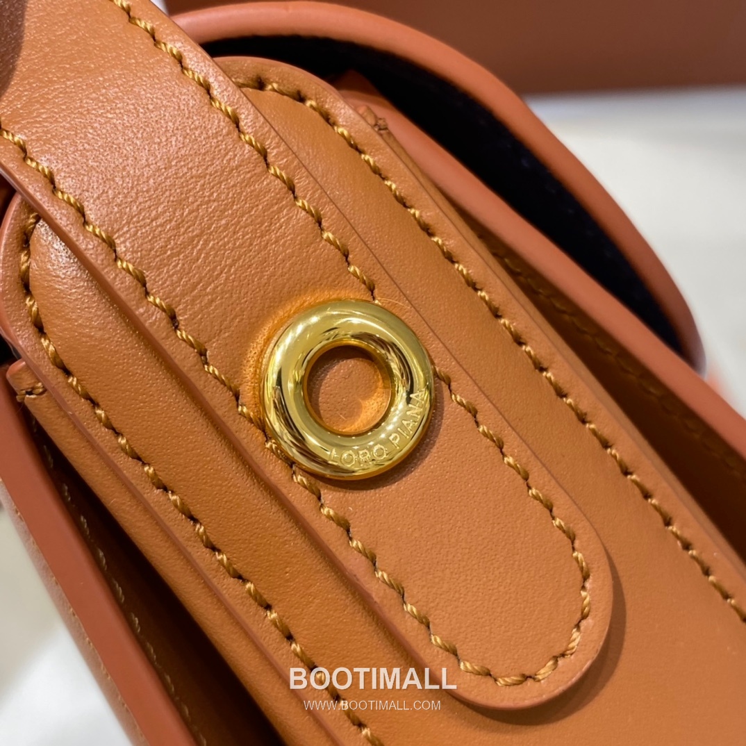 Loro Piana Ghiera Saddle Bag Calfskin 로로피아나 기에라 새들백 카프스킨 23cm 7