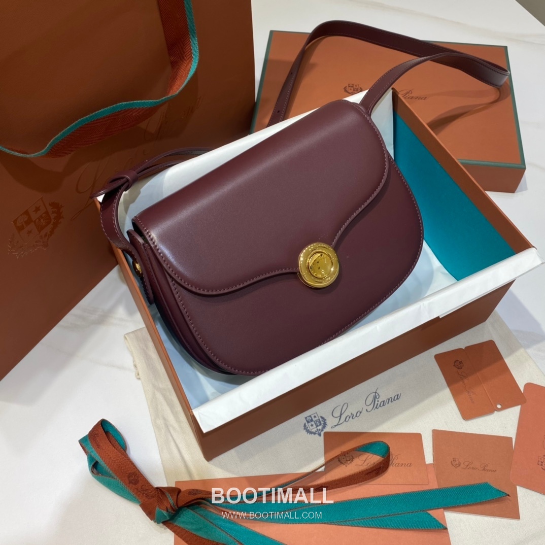 Loro Piana Ghiera Saddle Bag Calfskin 로로피아나 기에라 새들백 카프스킨 23cm 1