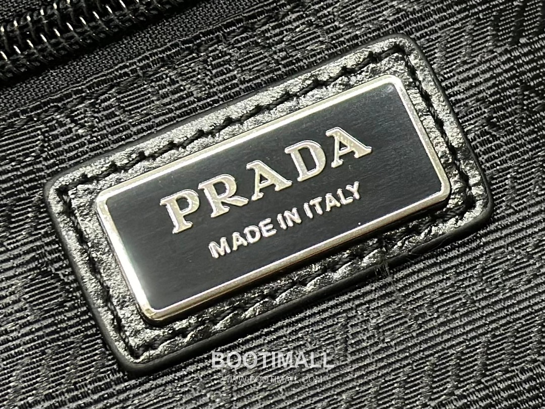 Prada Re-Nylon Crossbody Bag 2VD062 프라다 리나일론 크로스백 29cm 9
