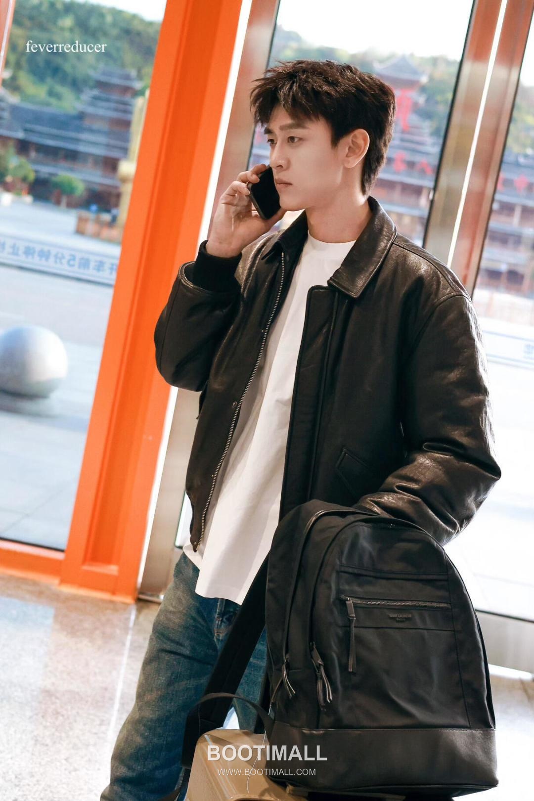 Balenciaga Canvas Logo Backpack 821007 발렌시아가 캔버스 로고 백팩 42cm 16