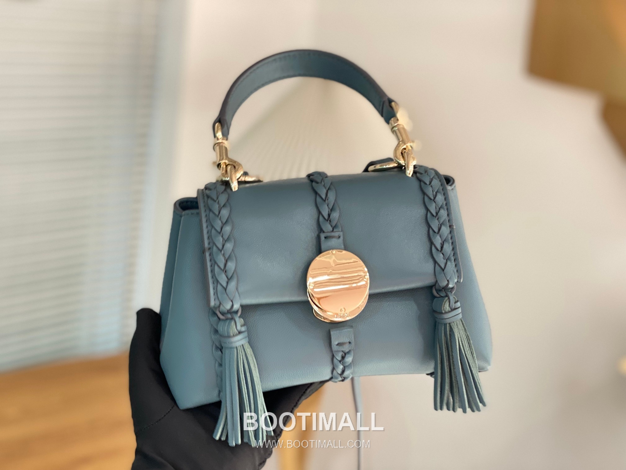 Chloe Penelope Coin Calfskin Dusty Blue Crossbody Bag 끄로에 페넬로페 코인 카프스킨 더스티 블루 크로스백 22cm 5