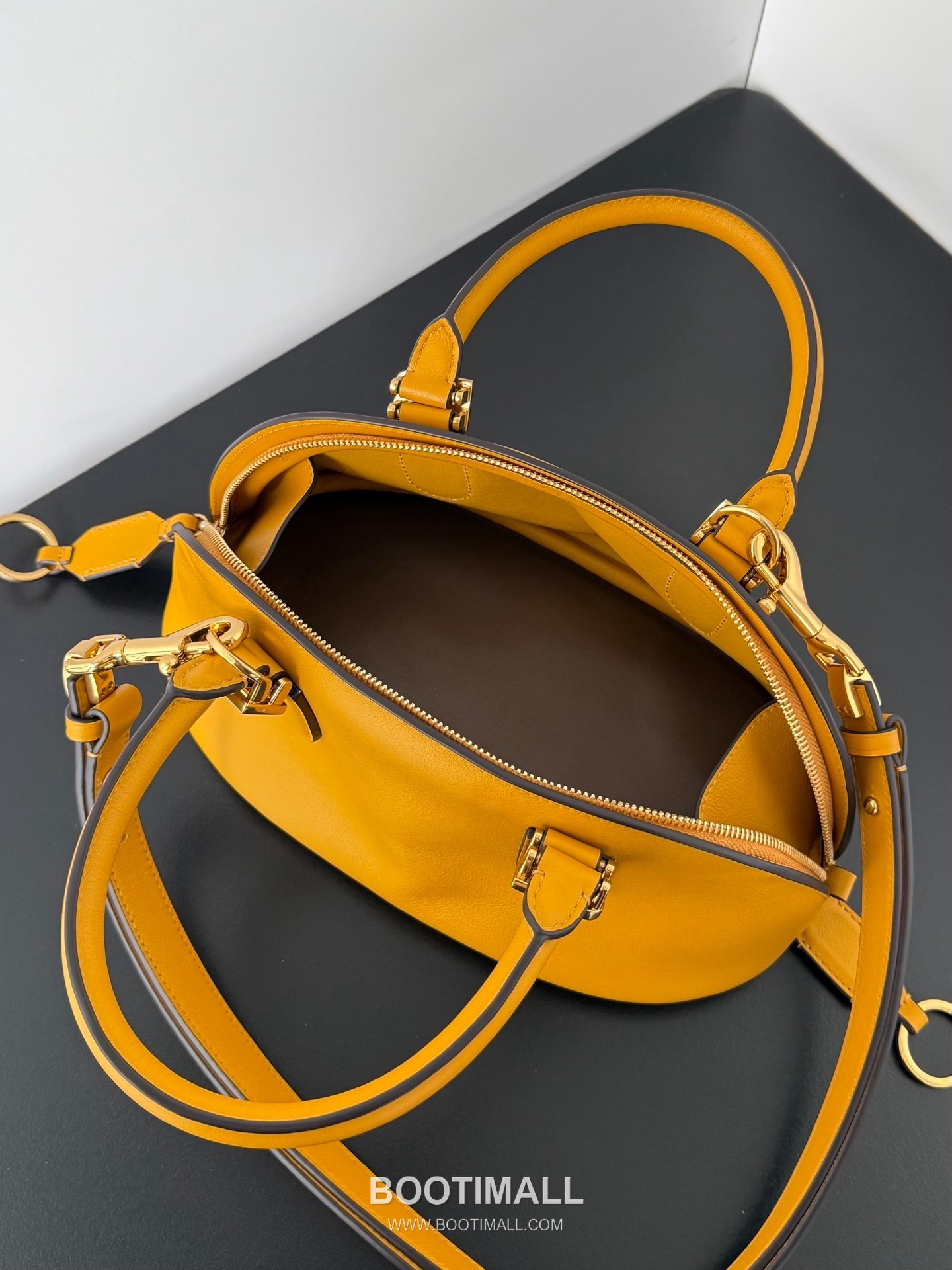 Balenciaga Bolero Leather Underarm Shoulder Bag 71245 발렌시아가 볼레로 레더 숄더백 30cm 7