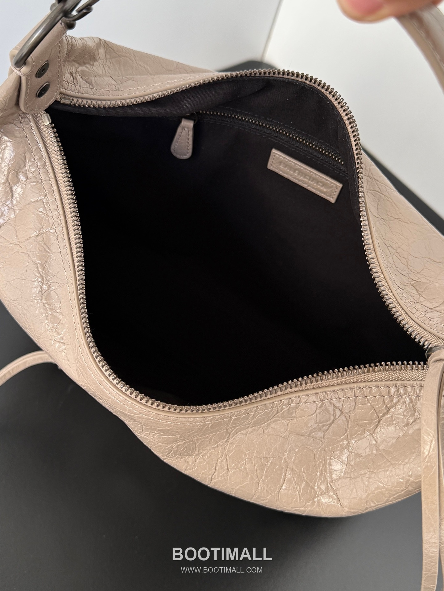 Balenciaga Le City Hobo Leather Shoulder Bag 발렌시아가 르 시티 호보 레더 숄더백 28cm 6