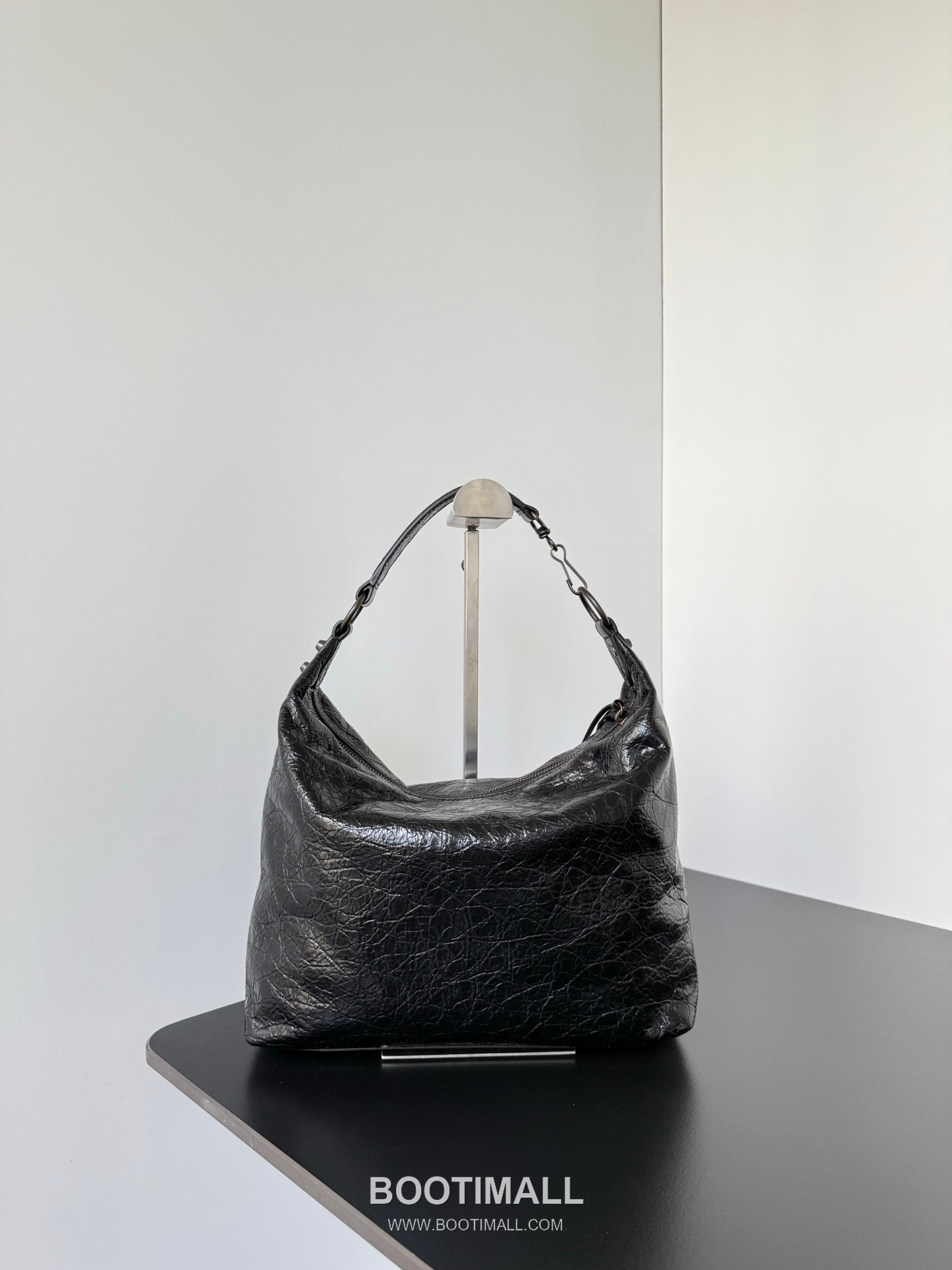 Balenciaga Le City Hobo Leather Shoulder Bag 발렌시아가 르 시티 호보 레더 숄더백 28cm 2