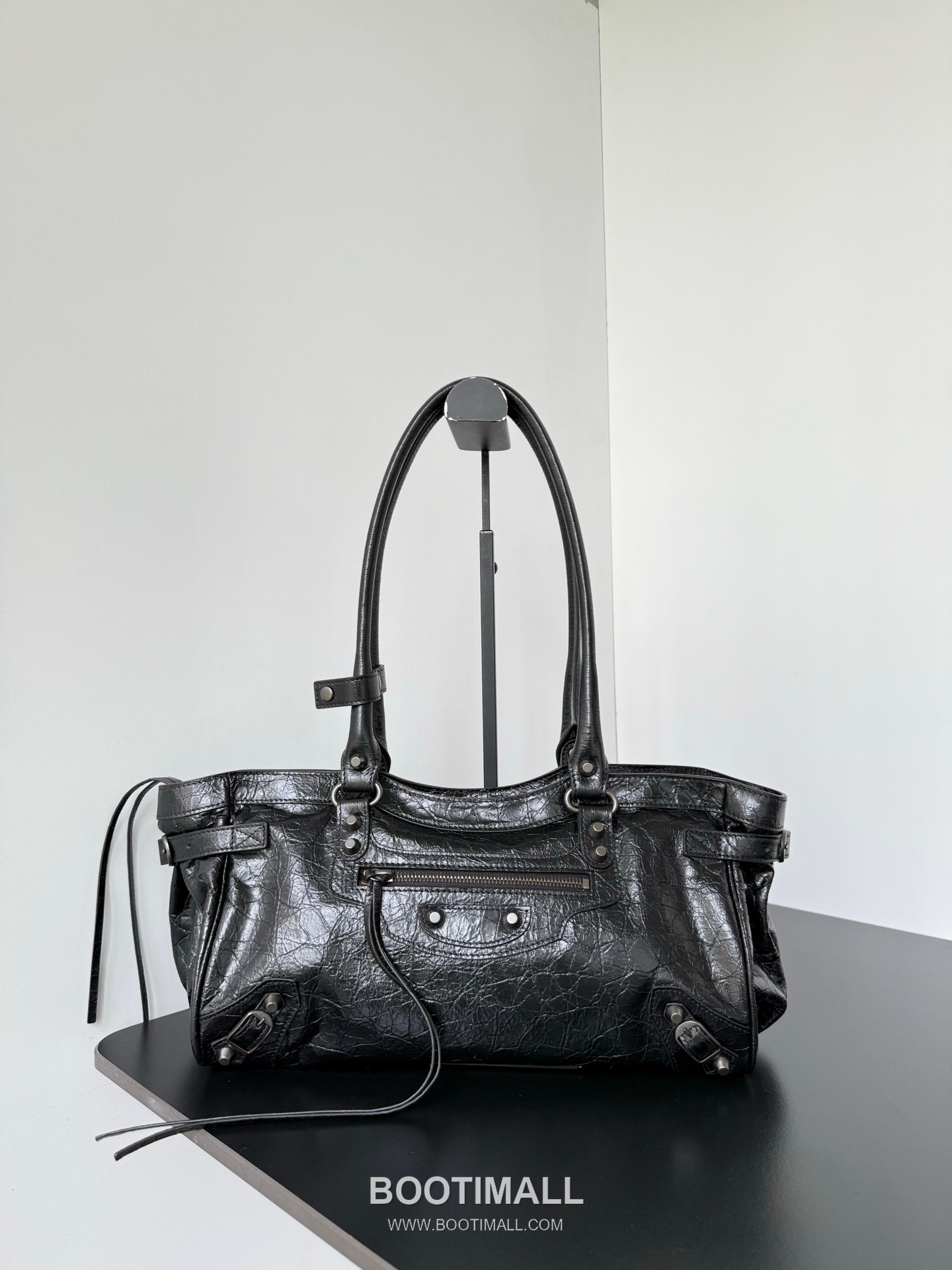 Balenciaga Le City East-West Leather Shoulder Bag 발렌시아가 르 시티 이스트웨스트 레더 숄더백 39.8cm 1