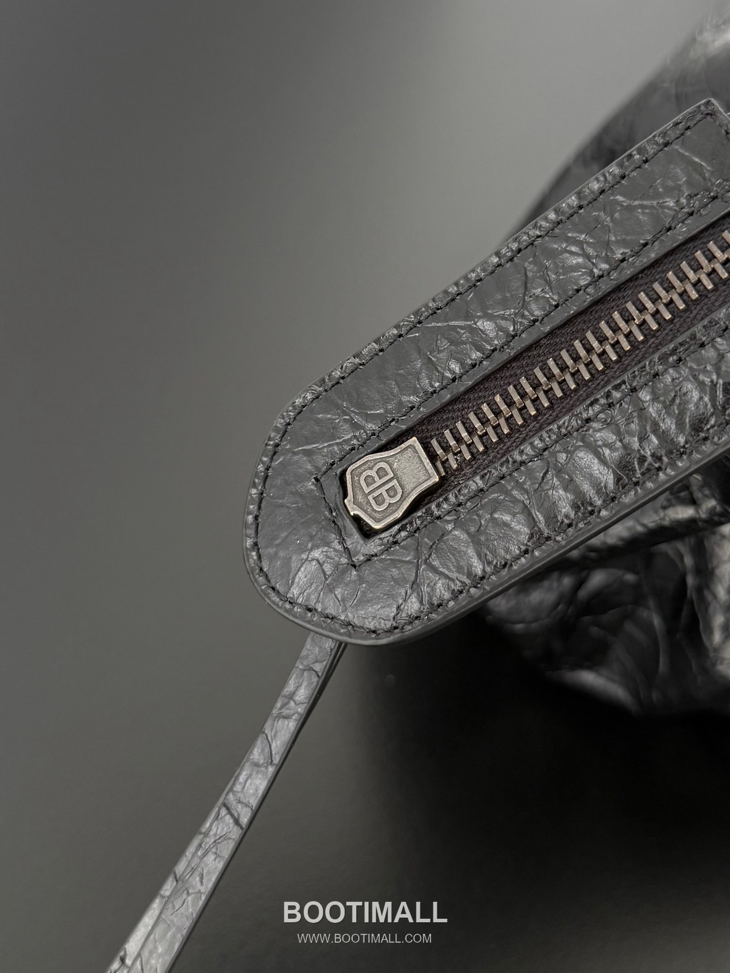 Balenciaga Le City East-West Leather Shoulder Bag 발렌시아가 르 시티 이스트웨스트 레더 숄더백 39.8cm 6