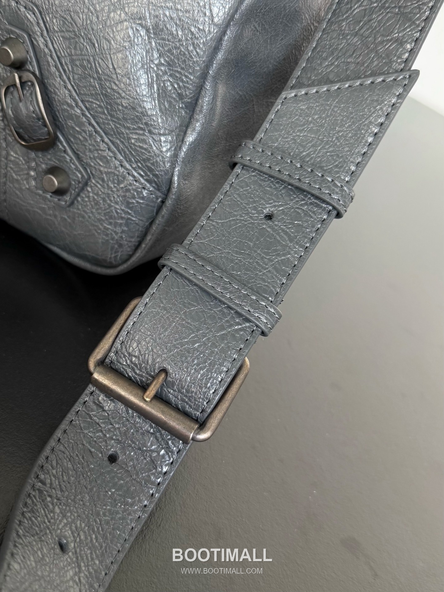Balenciaga Le City Moto Lambskin Shoulder Bag 발렌시아가 르 시티 모토 램스킨 숄더백 39cm 4