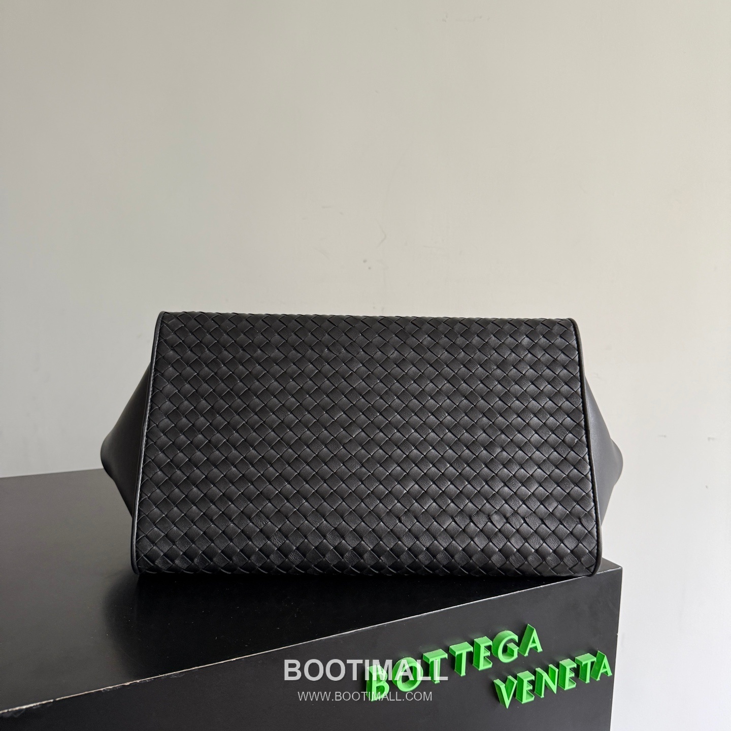 Bottega Veneta BarBara Intrecciato Lambskin Tote Bag 868327 보테가베네타 바바라 인트레치아토 램스킨 토트백 37cm 10