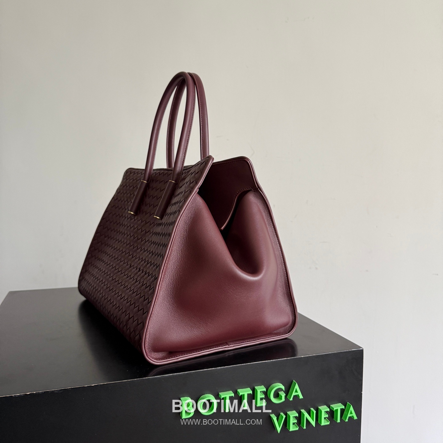 Bottega Veneta 868327 Lambskin Shoulder Bag 보테가 베네타 868327 램스킨 숄더백 12cm 12